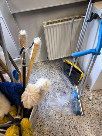 Rengøringsartikler - Alt på reolerne