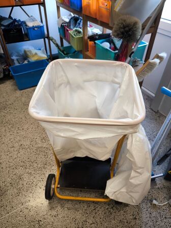 Rengøringsartikler - Alt på reolerne