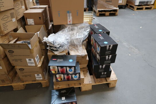 3 stk. paller med varelager (se billeder for indhold)