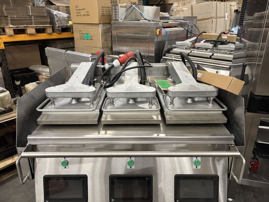 1 stk. Grill Xpress triple gulvmodel Garland (udstillingsmodel, se billeder)(Læs beskrivelse)