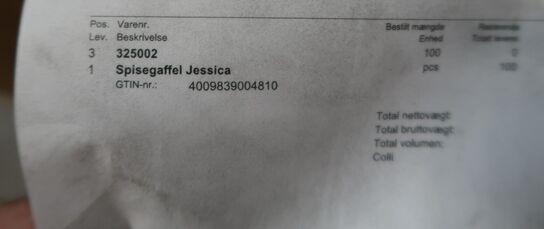 Lagerreol med div. Varelager, bestik, kokkeknive m.m. (se billeder for indhold)