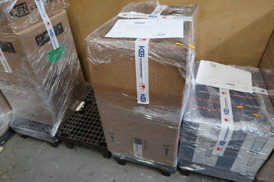 Palle med varelager (se billeder for indhold)