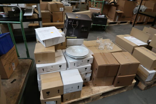 Palle med varelager (se billeder for indhold)