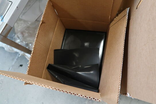 4 stk. kasser med div. Varelager