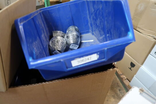 Opbevaringsvogn med indhold