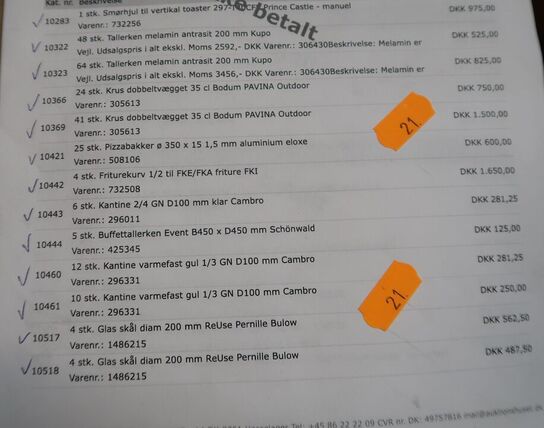 3 stk. paller med varelager (se billeder for indhold)