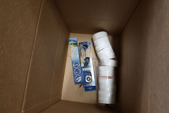 4 stk. kasser med div. Varelager