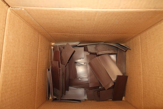 4 stk. kasser med div. Varelager