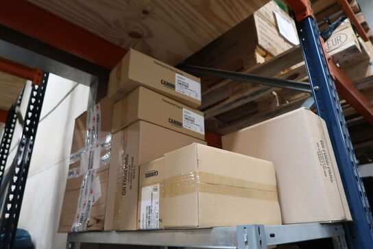 Lagerreol med div. Varelager, bestik, kokkeknive m.m. (se billeder for indhold)