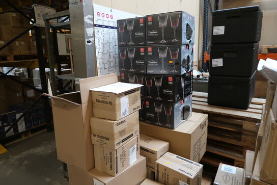 3 stk. paller med varelager (se billeder for indhold)