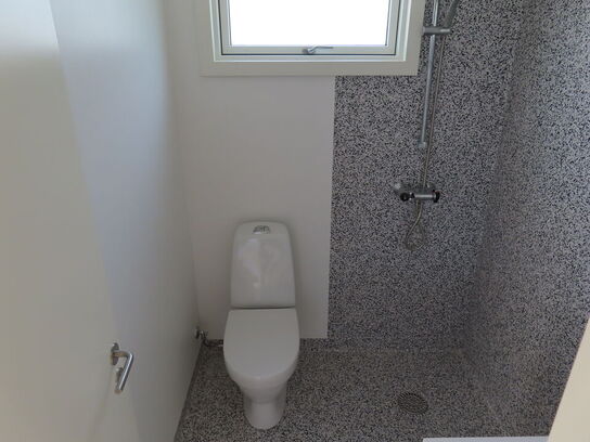 Beboelsesvogn nyindrettet, med køkken og bad