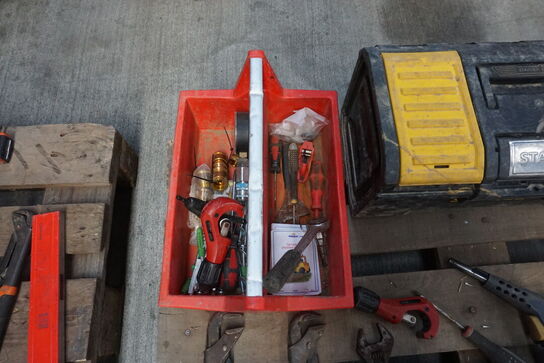 Palle med diverse håndværktøj 