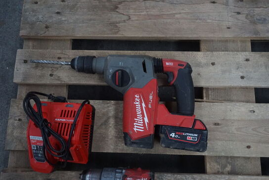 2 stk. Boremaskiner MILWAUKEE