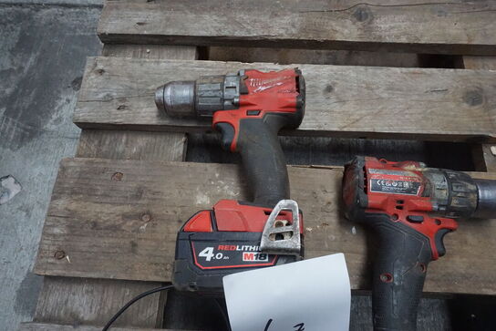 2 stk. Boremaskiner MILWAUKEE