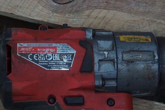 2 stk. Boremaskiner MILWAUKEE