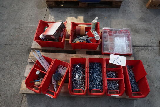 Diverse skruer mv. 