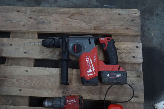 2 stk. Boremaskiner MILWAUKEE