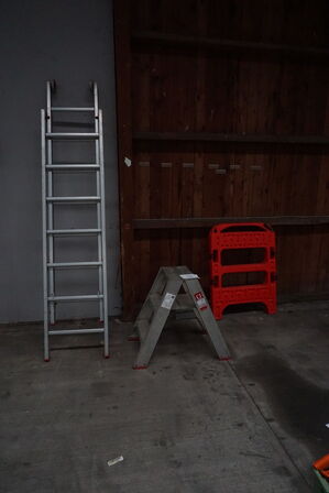 2 stk. Stiger + afskærmning 