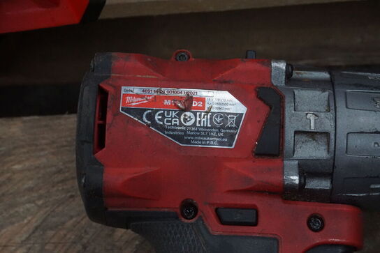 2 stk. Boremaskiner MILWAUKEE