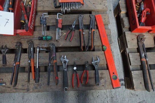 Palle med diverse håndværktøj 
