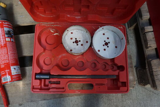 Palle med diverse håndværktøj 