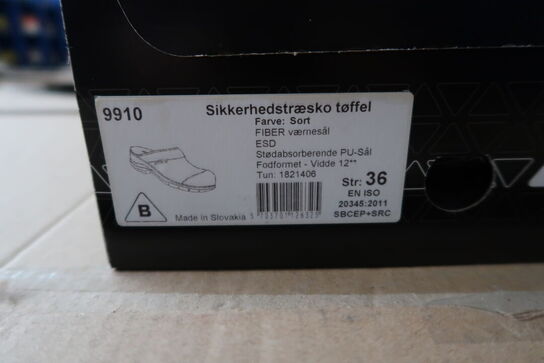 1 Par Bjerregaard | Sikkerhedstræsko | Sort | 36 Model nr: 311078