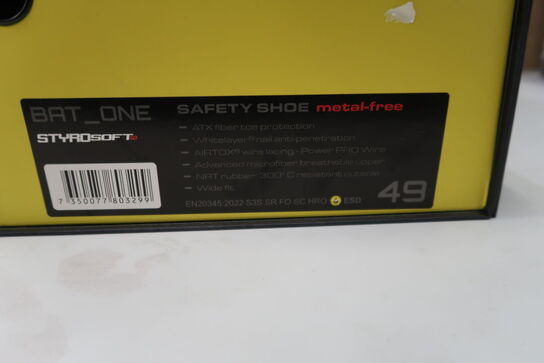 1 Par Airtox | AIRTOX Safety Shoe BAT.ONE | Sort/gul | 49 Model nr: 1780331