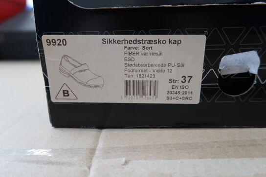 1 Par Bjerregaard | Sikkerhedstræsko | Sort | 37 Model nr: 311093