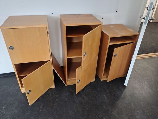 Tre lockers med nøgler