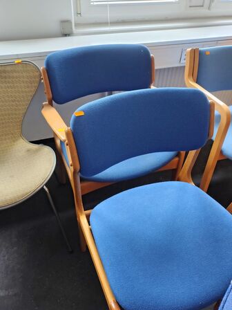 Tre Erik Buch stole samt en 7'er stol