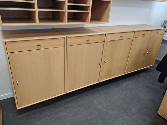 Væghængt skabssystem