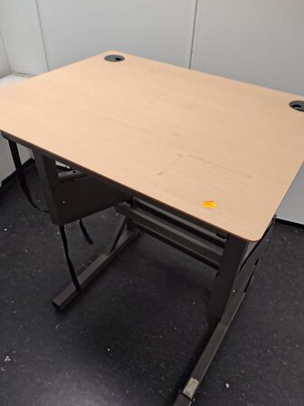 Hæve/sænkebord med fodpedal