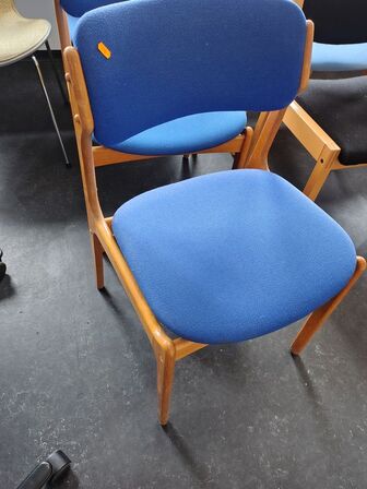 Tre Erik Buch stole samt en 7'er stol