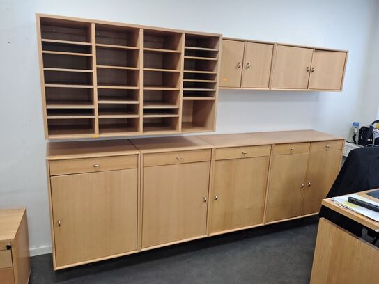 Væghængt skabssystem