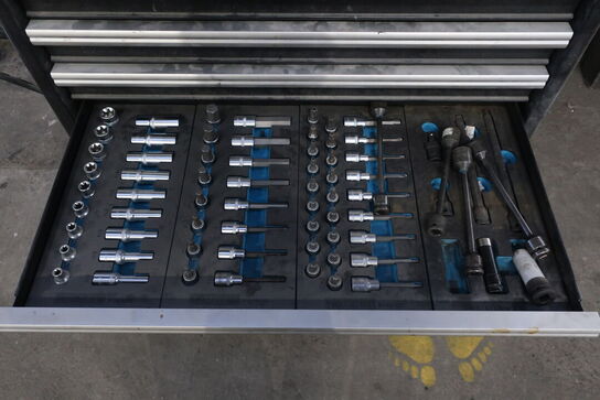 Værktøjsvogn PROMEISTER med indhold