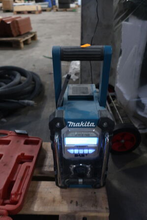 Radio MAKITA DMR112