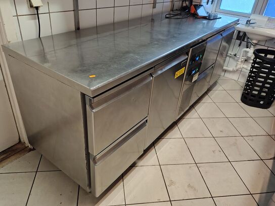 Stort køle/frysebord INTERLUX