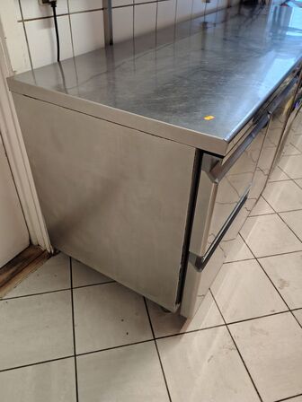 Stort køle/frysebord INTERLUX