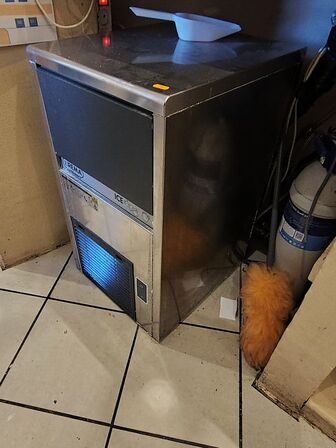 Isterningemaskine BREMA