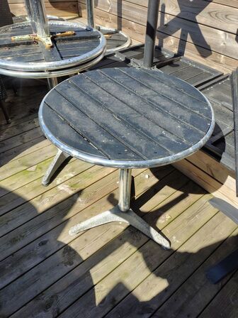 Seks runde caféborde