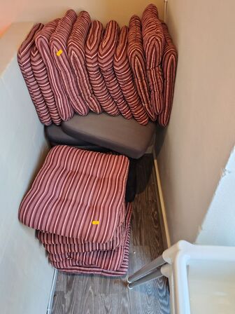 Parti hynder til havemøbler