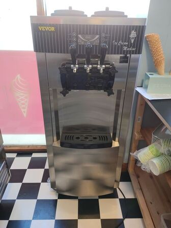 SoftIce maskine. Se tekst.  VEVOR