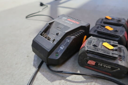 7 stk. batterier BOSCH samt lader