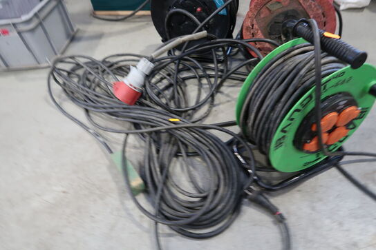 3 stk. kabeltromler samt forlængerledning