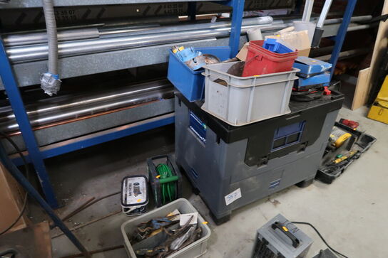 Div. Værktøj, kabeltromle samt opbevaringskasse