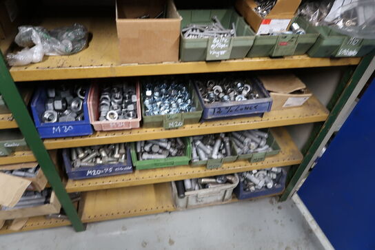 2 fag lagerreoler med div. Bolte (svejseslanger medfølger ikke)