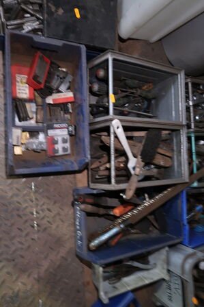 Div. Kasser med div. Værktøj