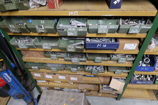 2 fag lagerreoler med div. Bolte (svejseslanger medfølger ikke)