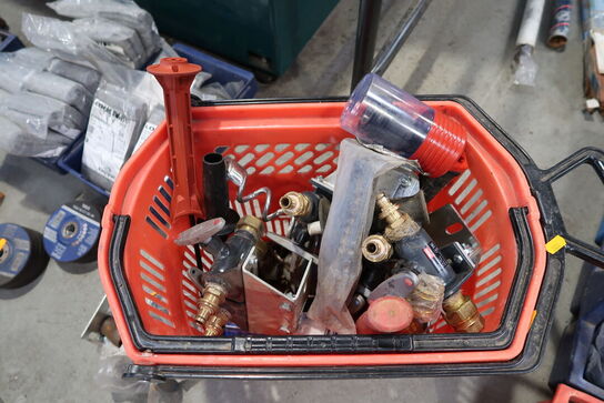 Kurv med div. Reservedele