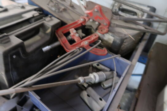 Palle med div. Værktøj